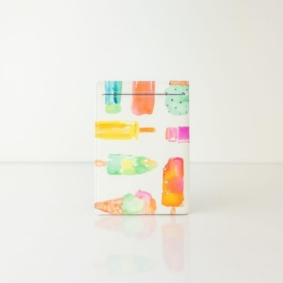 🧁🔹️KATE SPADE🔹️ PASSPORT HOLDER SHORE STREET (ICE POP PRINT) - Picture 7 of 11